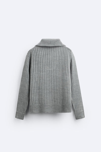 Klassischer Rippstrick-Pullover mit Reißverschluss