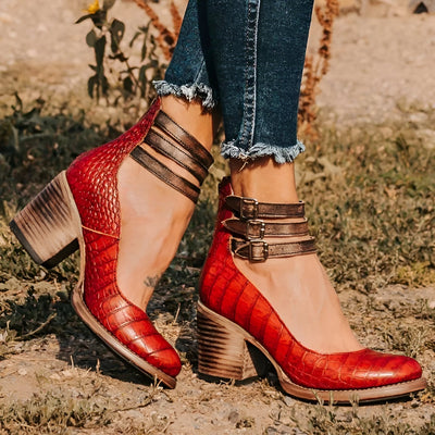 Kira | Zeitlose Vintage-Pumps – Erhebe jeden Schritt