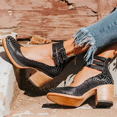 Kira | Zeitlose Vintage-Pumps – Erhebe jeden Schritt