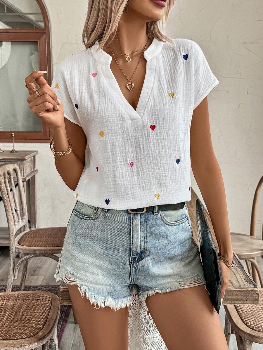 Breezaya Damen Love Stickerei V-Ausschnitt Shirt