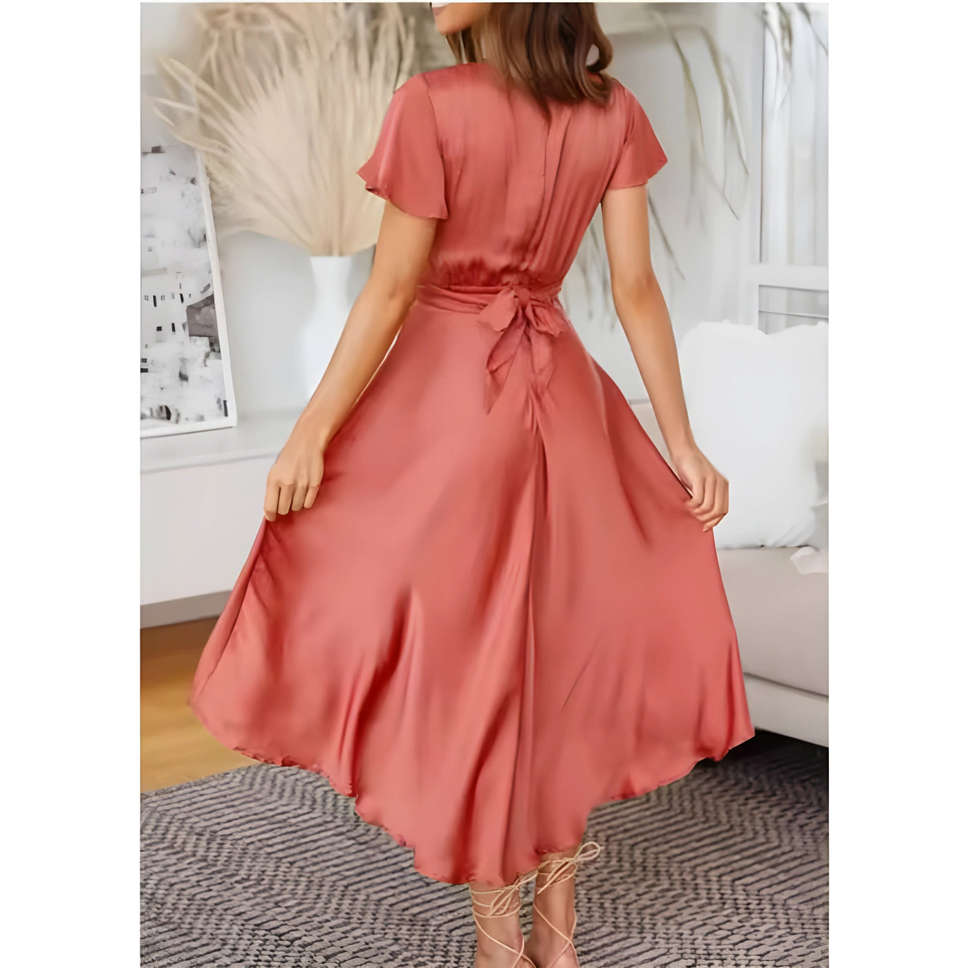 Lara | Midikleid mit Knotendetail