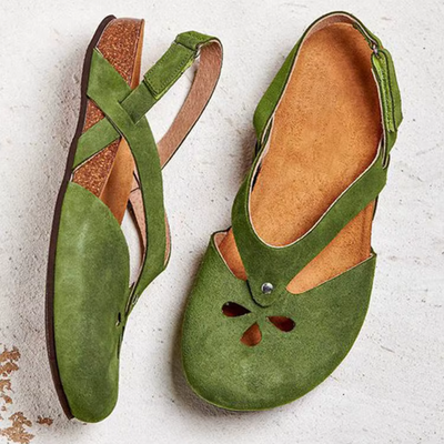 ARLÉA – DIE RETRO-SANDALE MIT CUT-OUTS & KNÖCHELRIEGEL FÜR SOMMERLICHE LEICHTIGKEIT