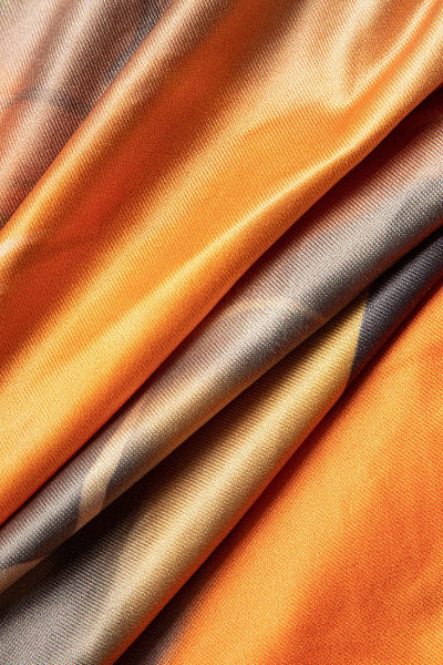 Mira | Asymmetrischer Seitenschlitz Neckholder-Minikleid mit Kunstdruck