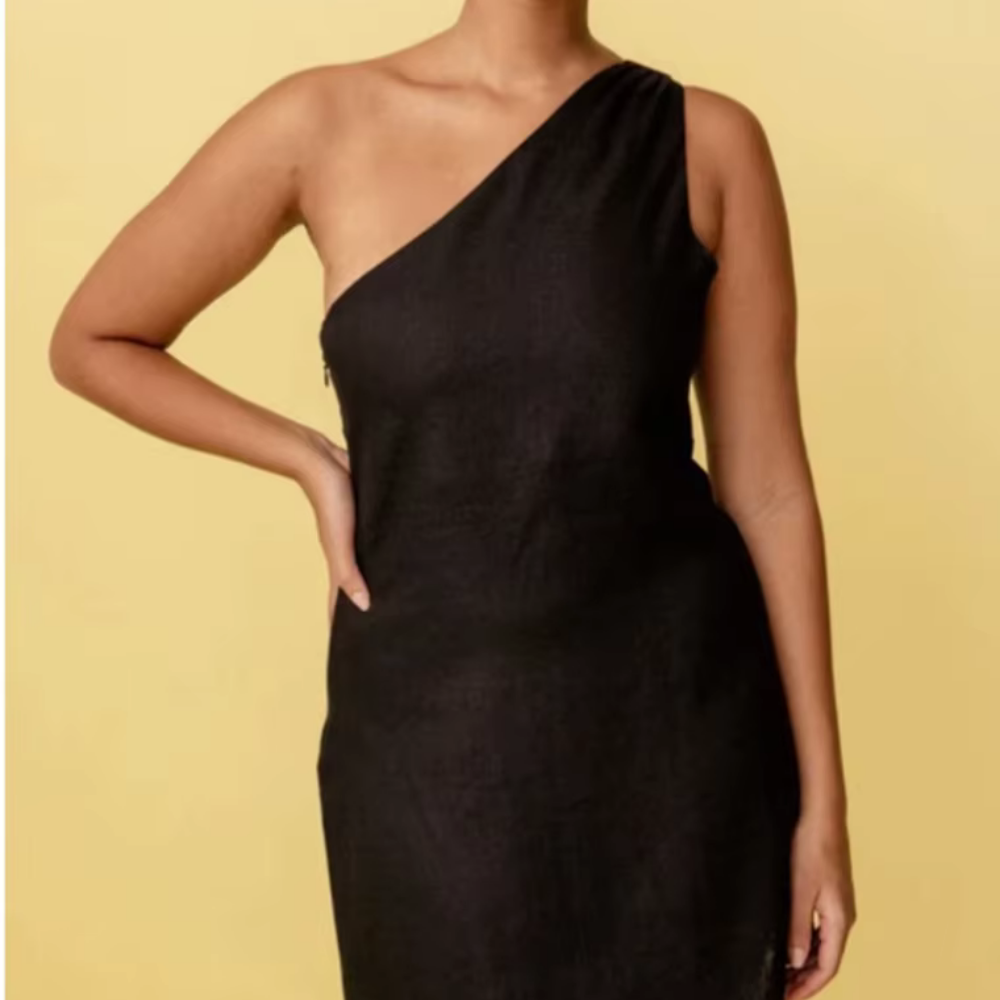 SÁRIA – DAS ASYMMETRISCHE STATEMENT-KLEID FÜR STARKE AUFTRITTE