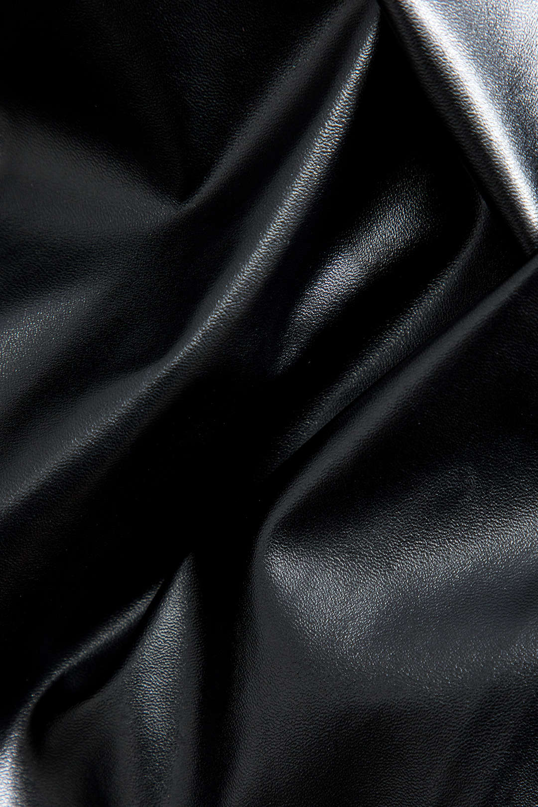 Dorle | Eleganter Kunstleder-Midirock mit Wickeloptik und hohem Schlitz