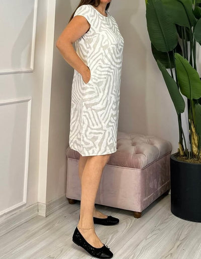 Nelia - Zebra-Print Kleid mit Rundhalsausschnitt