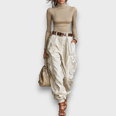 Lorena – Set mit Stehkragen-Shirt und Cargo-Hose