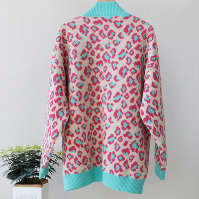 Livia – Die Strickjacke für stilvolle Akzente