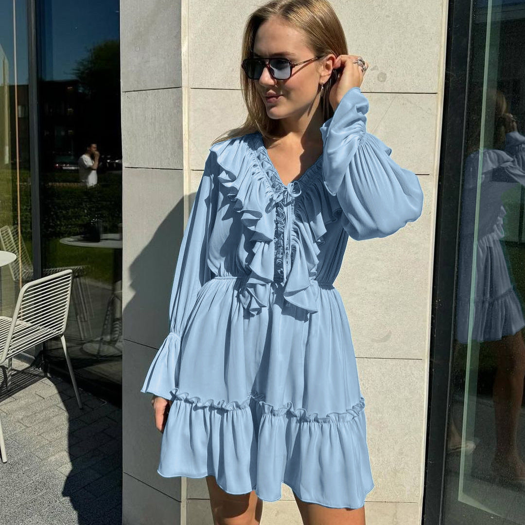 Julie | Kurzes Kleid mit Rüschen und Puffärmeln