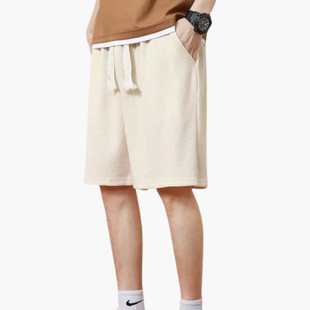 Herren Shorts knie­lang mit Seitentaschen für den Sommer