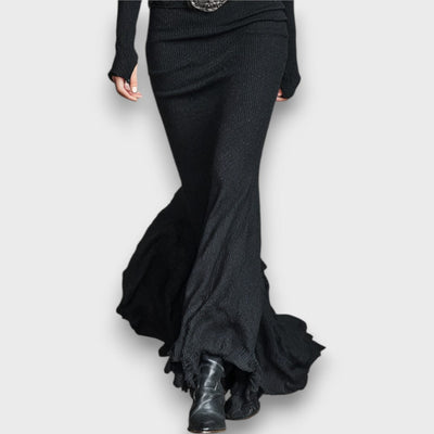 Selira – Figurbetontes Maxikleid mit V-Ausschnitt