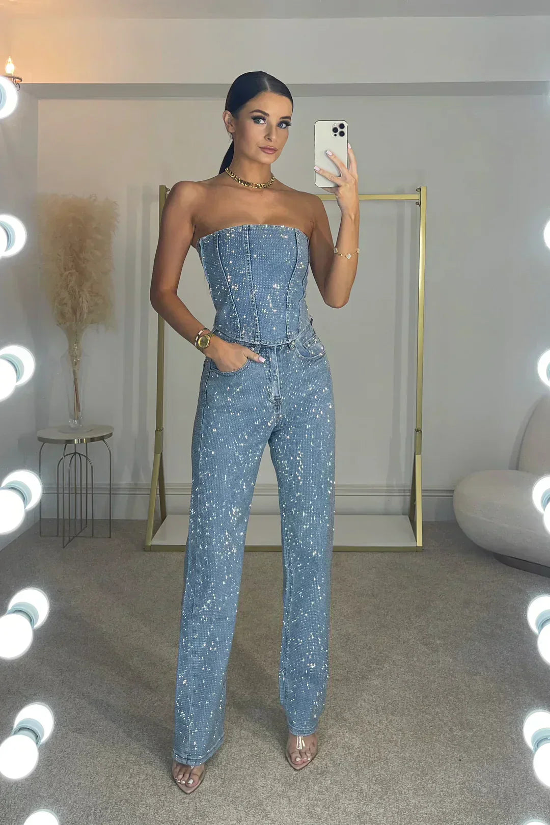 Eleganter Trägerloser Jumpsuit Damen Festlich aus Glänzendem Stretch-Stoff mit Glitzerdetails für Besondere Anlässe