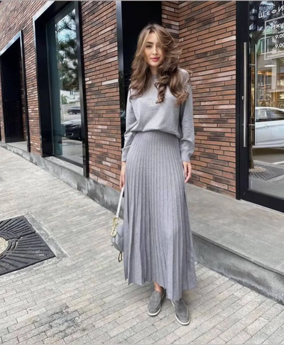 Andrea® | Solides Langarmoberteil und Faltenröcke für Damen