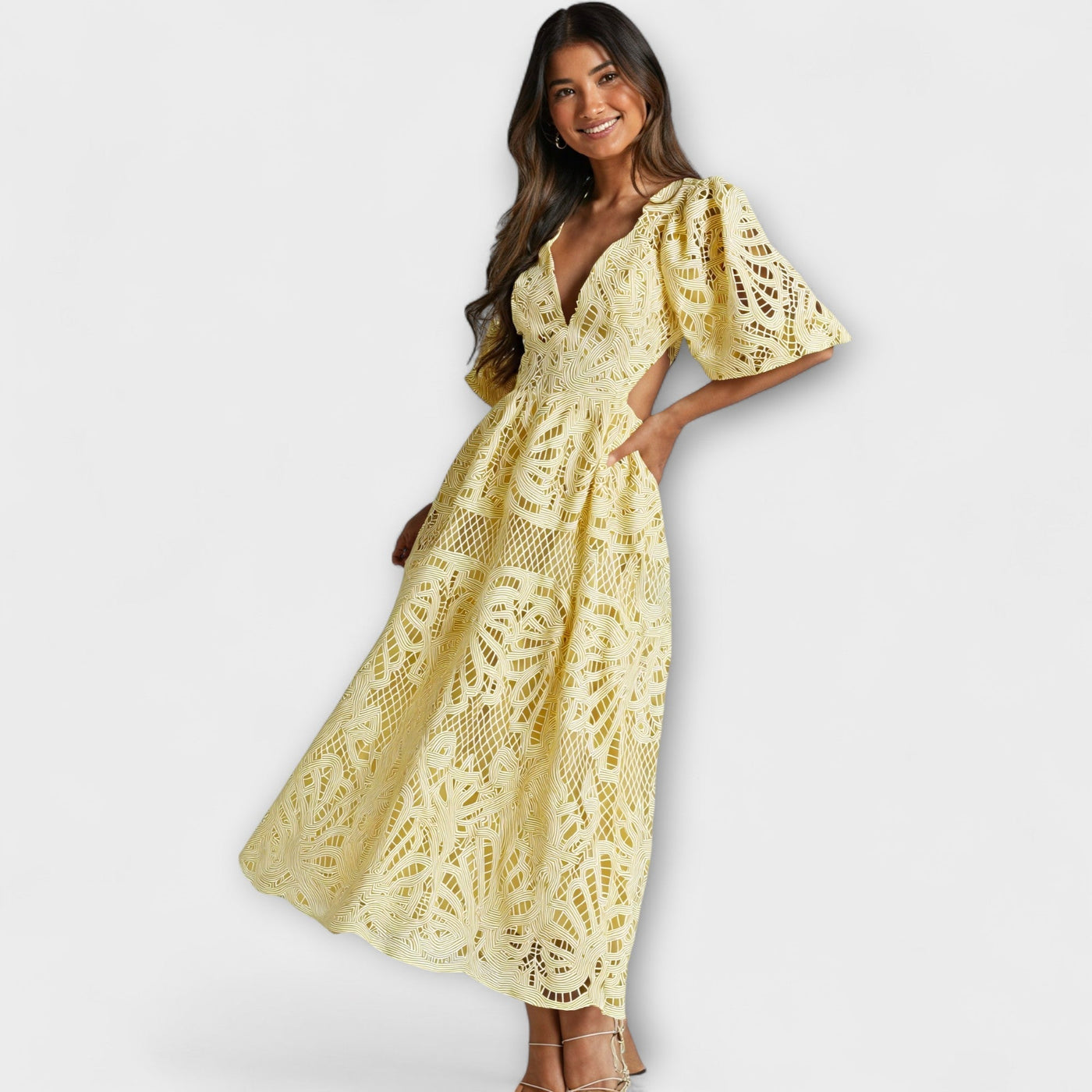 Elegantes Kleid mit feinen Akzenten