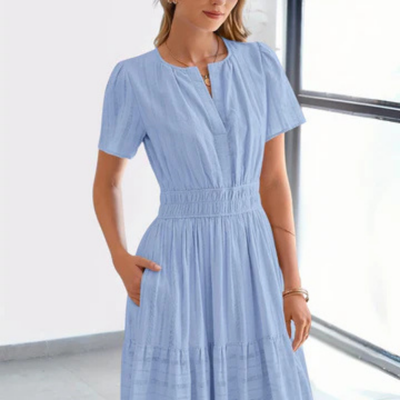 LYA – DIE SOMMERROBE FÜR EINE ROMANTISCHE UND SCHWUNGVOLLE SILHOUETTE