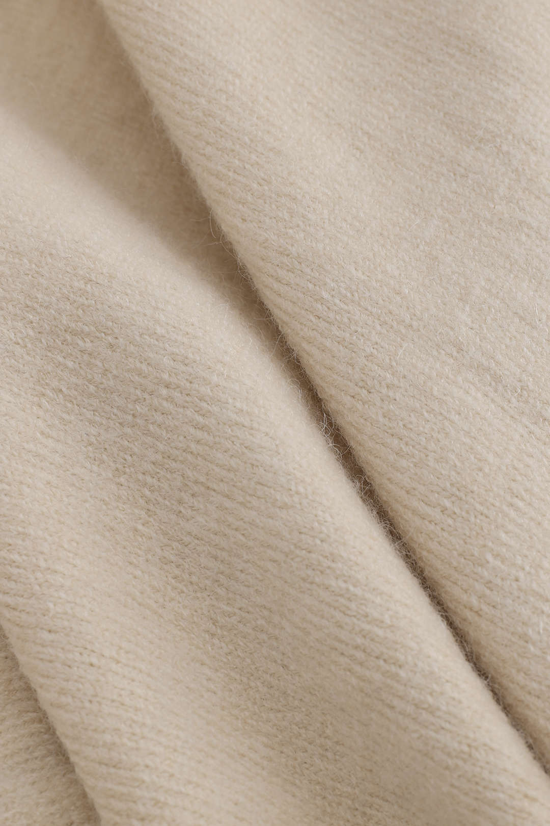 Shira | Strick-Zweiteiler-Set mit Crop-Pullover & Figurbetontem Kleid