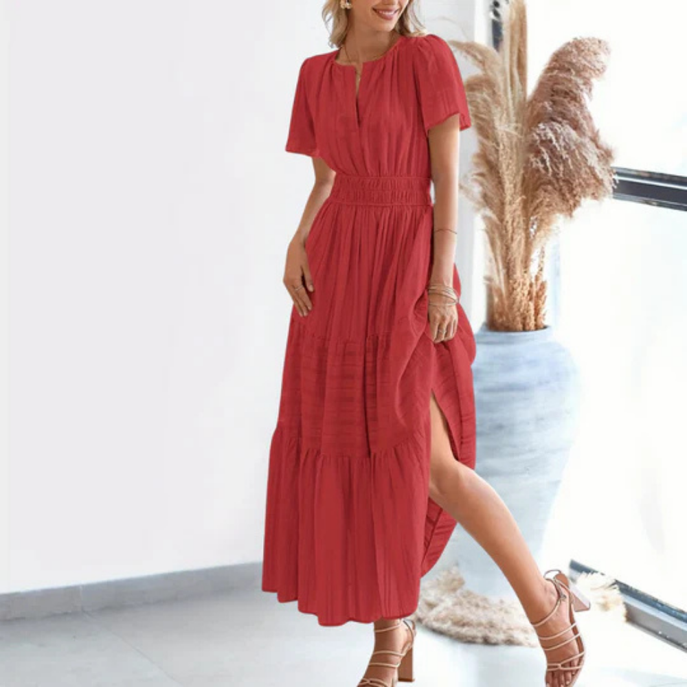 LYA – DIE SOMMERROBE FÜR EINE ROMANTISCHE UND SCHWUNGVOLLE SILHOUETTE