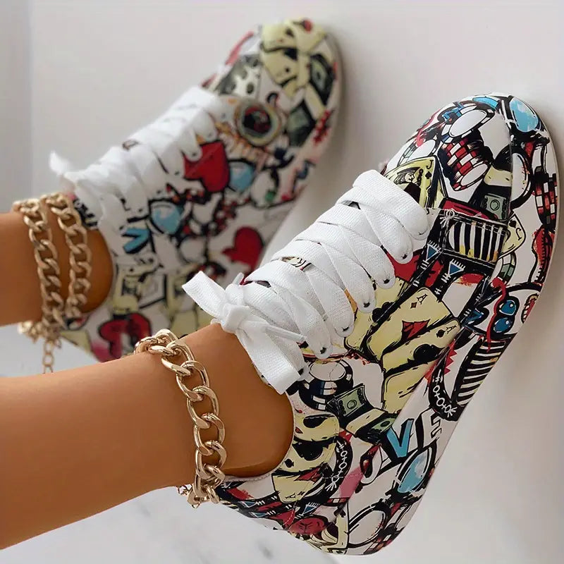 Veronika | Sneakers mit Graffiti-Design
