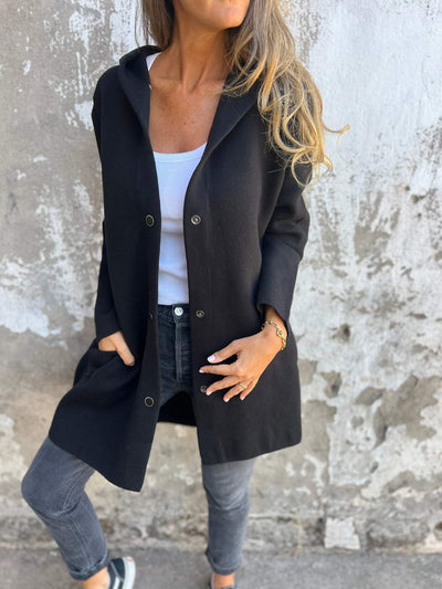 Adriana - Modische Strickjacke mit Kapuze