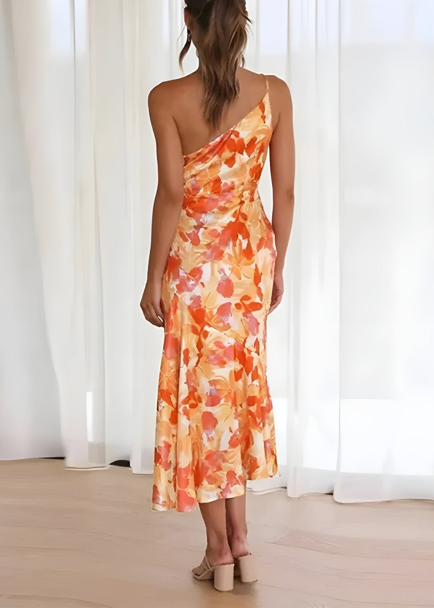 Eveline – Ein-Schulter Sommerkleid