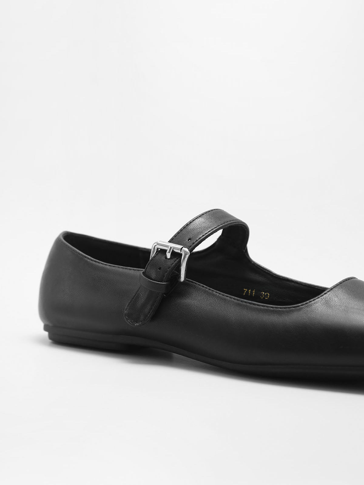 Damen Ballerinas aus veganem Leder mit Riemen