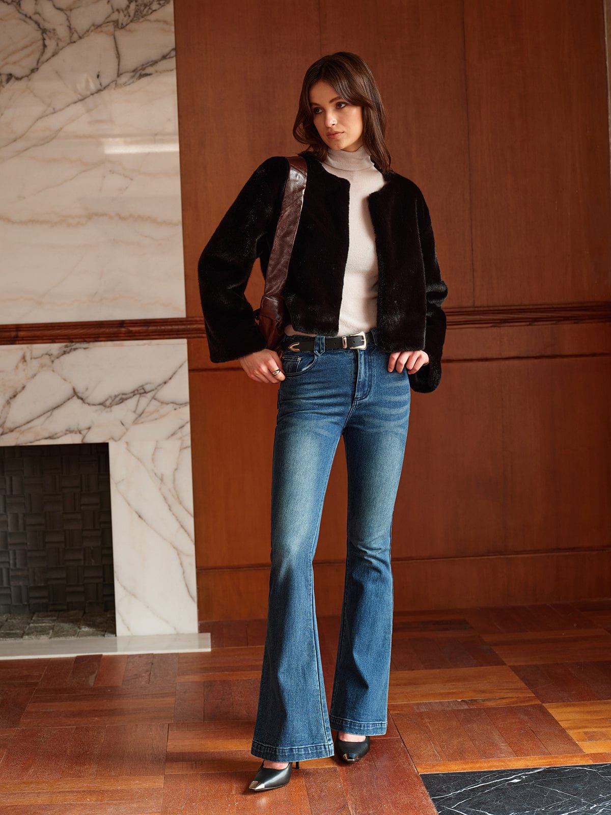 Elegante Kurzjacke aus Kunstfell – Stilvoll & Vielseitig