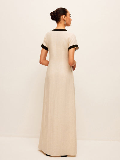 Leinen-Mix Maxikleid mit hohem Schlitz & Kontrastbesatz – Sommerstil