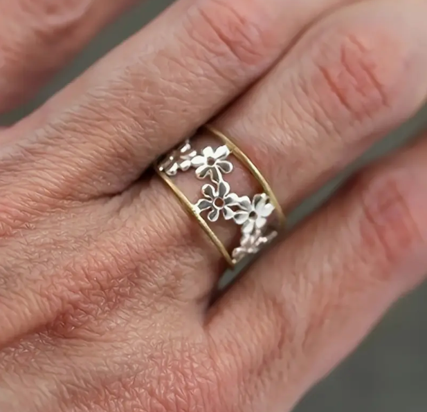 Exquisiter Emaille Blumenring Vintage Design