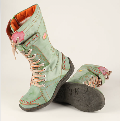 Grüner Tritt: Nachhaltige & Orthopädische Handgefertigte Lederstiefel