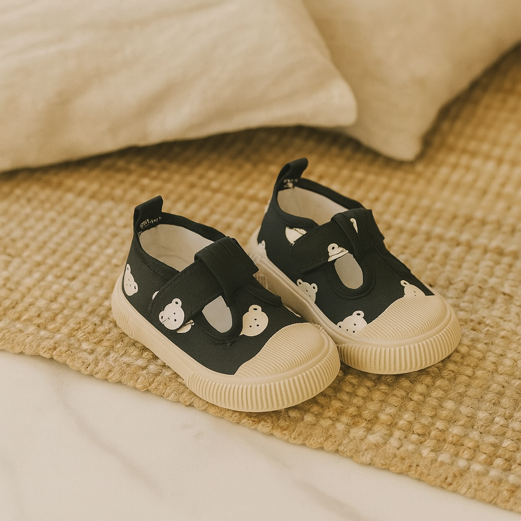 StrideFree Kinder-Minimalschuhe – Leichte Barfußschuhe für natürliches Spielen