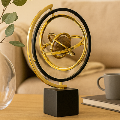 Aurevia – Handgefertigte Skulptur mit Marmorbasis für elegante Wohnraumgestaltung