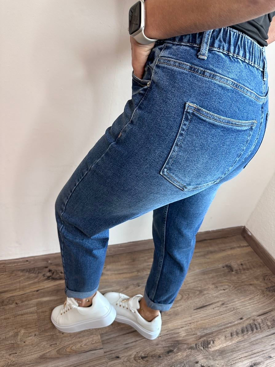 Miren - Mom-Style, Modern interpretiert – Die dunkelblauen Stretch-Jeans für Damen