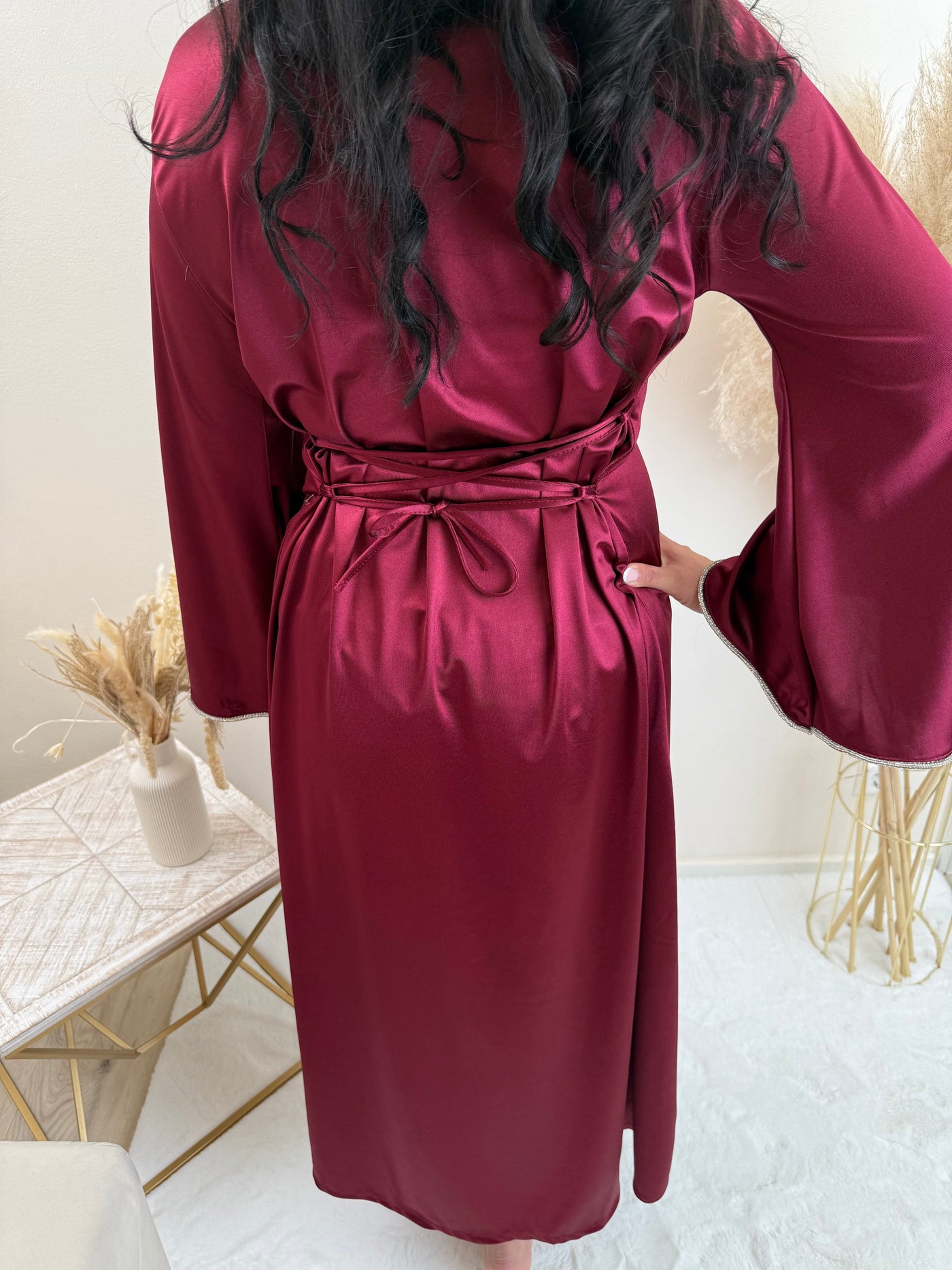 Satin Kleid zum Schnüren