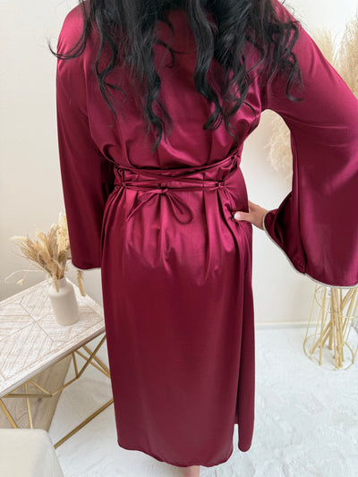 Satin Kleid zum Schnüren