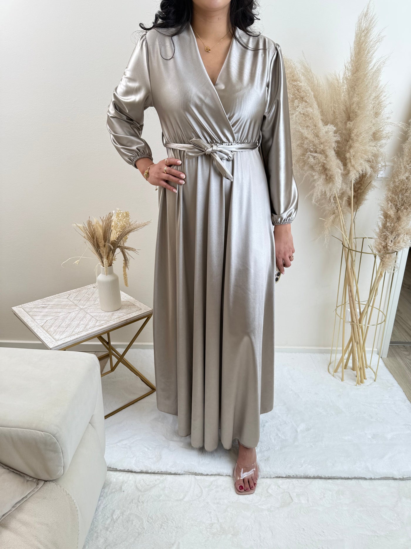 Satin Kleid mit Bindegürtel