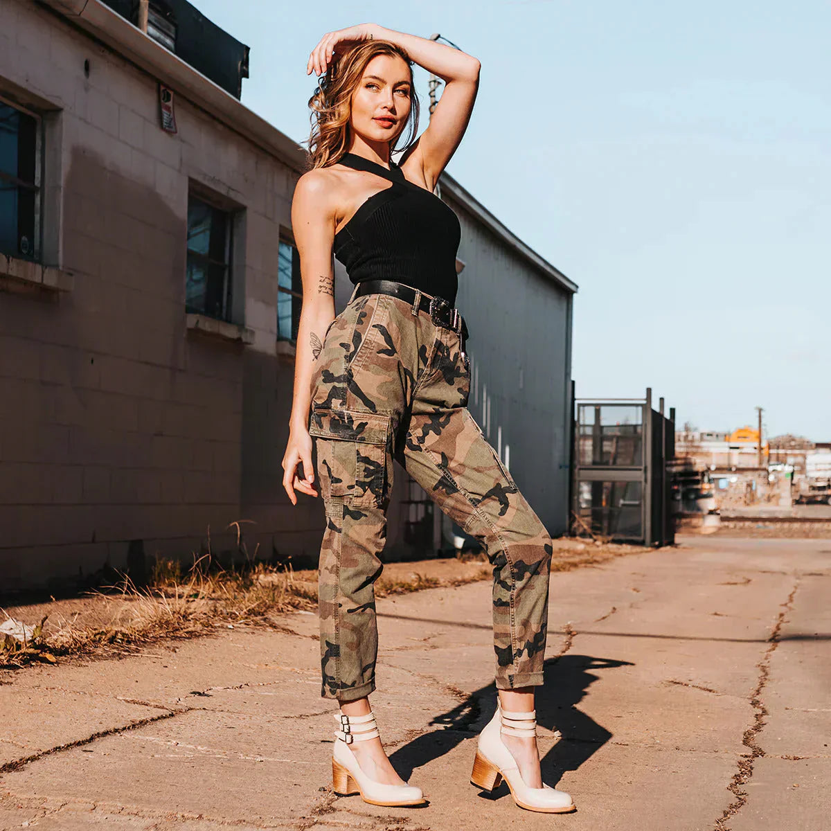 Neda - Modische Pumps mit Knöchelriemen