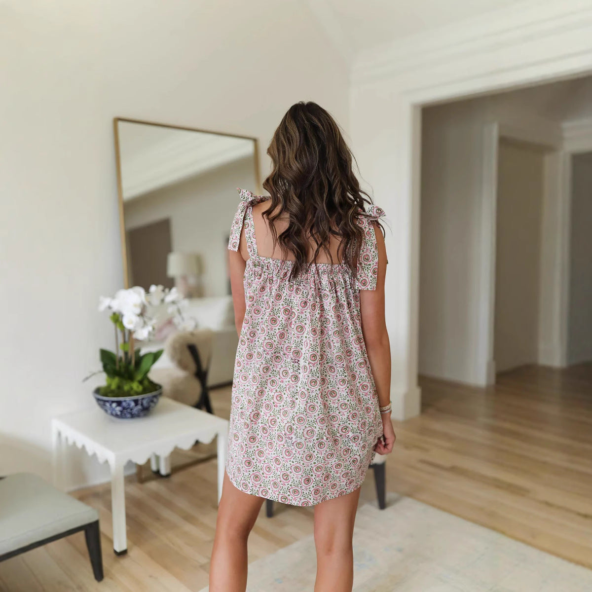 Nea | Kurzes Blumenkleid mit Trägern