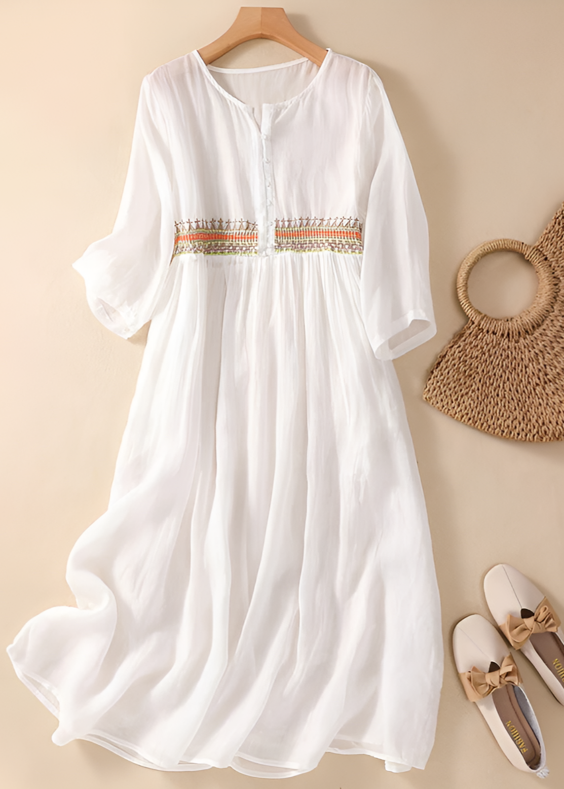 Lina™ - Besticktes Kleid