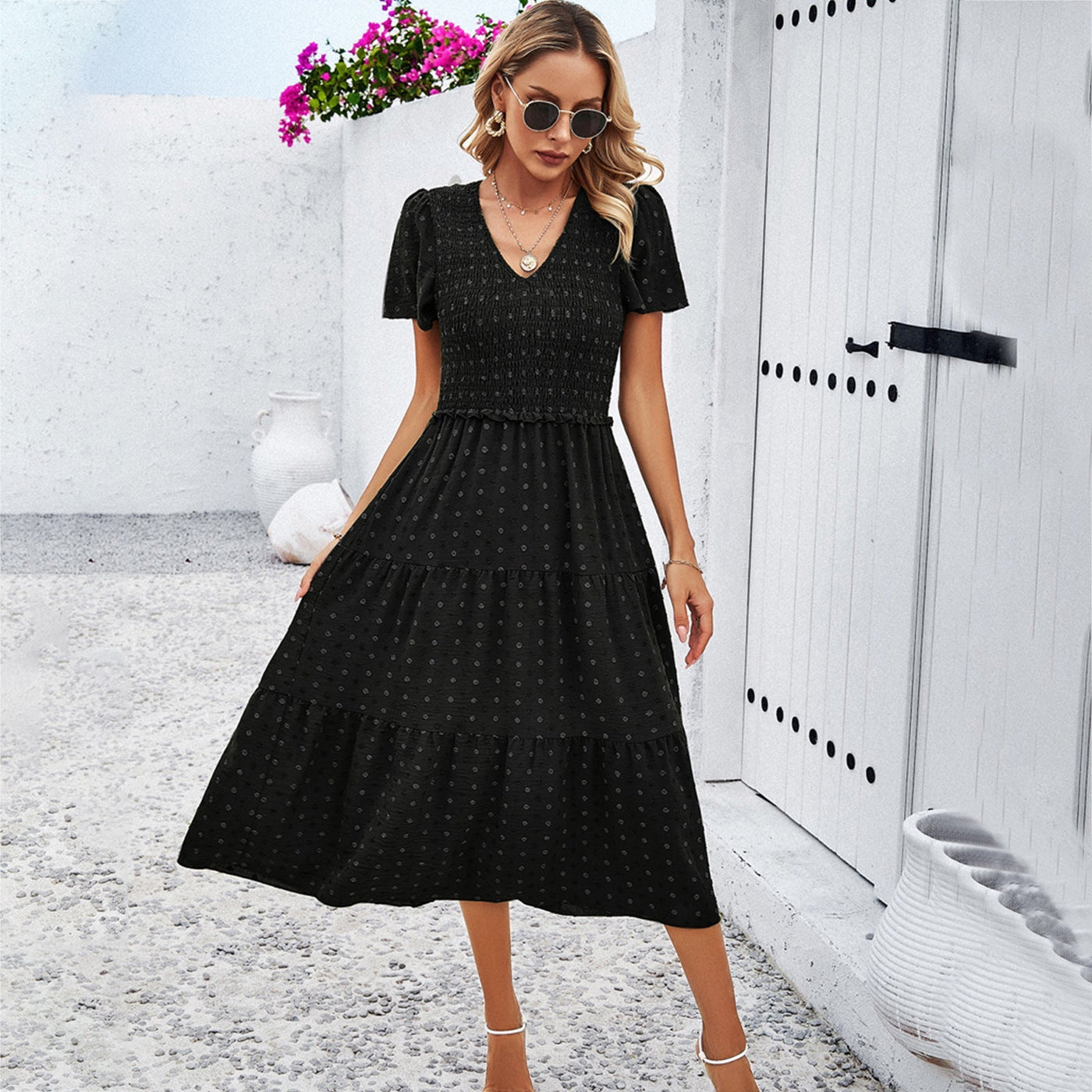 Lola | Figurbetontes Polka Dot Kleid