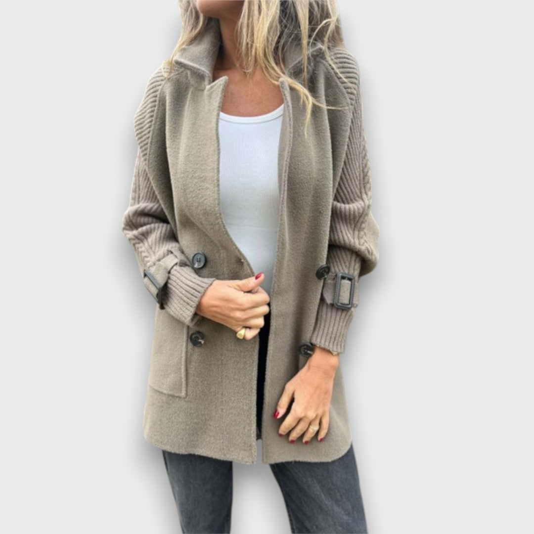 Mirela – Eleganter Strickmantel