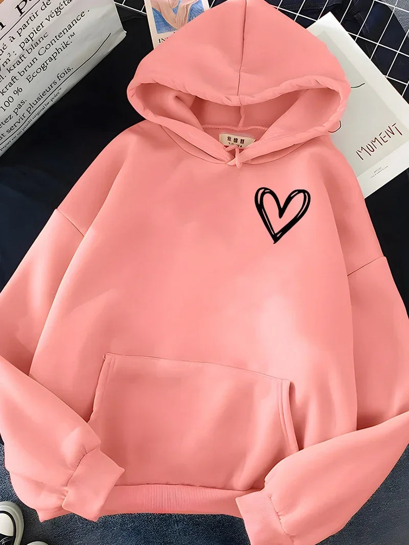 Cristina® | Übergroßer Kapuzenpullover mit Herz-Print für Damen