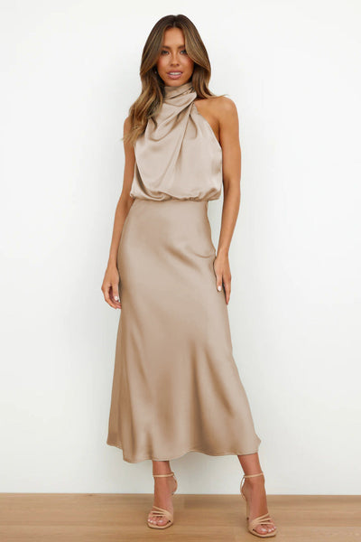 Rebecca | Halterneck Satin Maxikleid