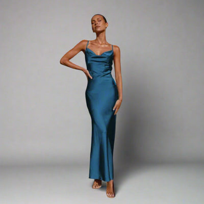 Claudia | Elegantes Satin-Kleid für unvergessliche Anlässe