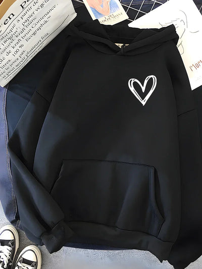 Cristina® | Übergroßer Kapuzenpullover mit Herz-Print für Damen