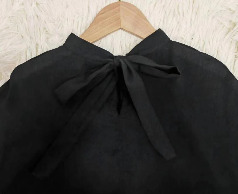 SpringStyle - schwarzes, einfarbiges oberteil mit kurzen armeln