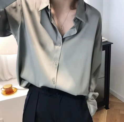 Paige - elegante satinbluse