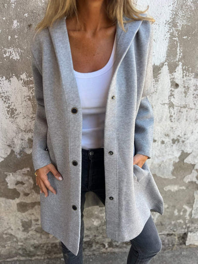 Adriana - Modische Strickjacke mit Kapuze