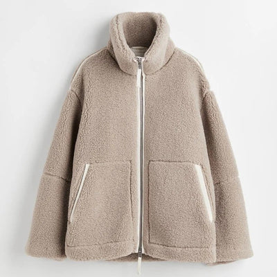 Astara | Modisches und minimalistisches Winterkleidungsstück