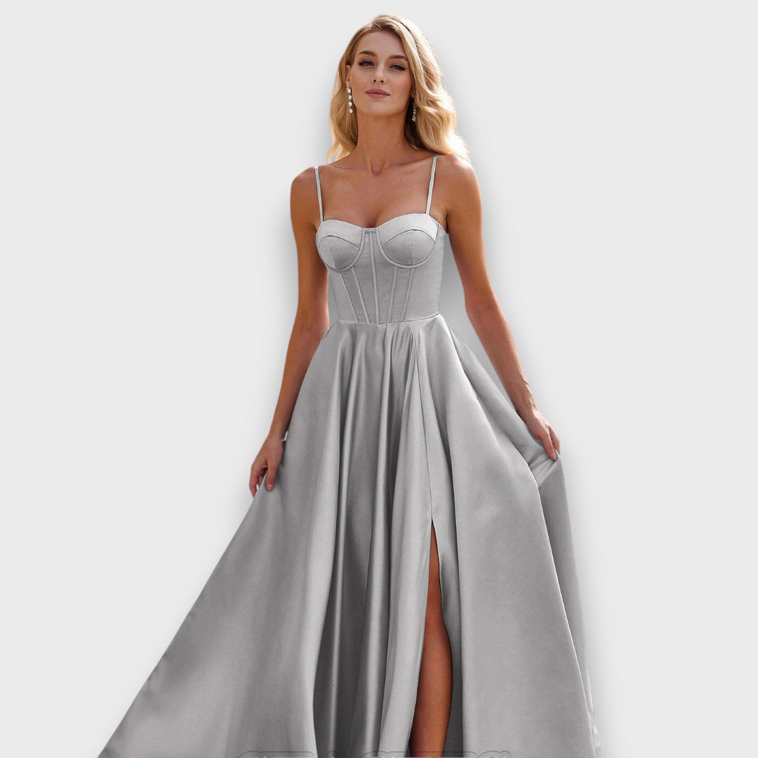 Victoria – Schulterfreies Abendkleid mit Rückenschnürung