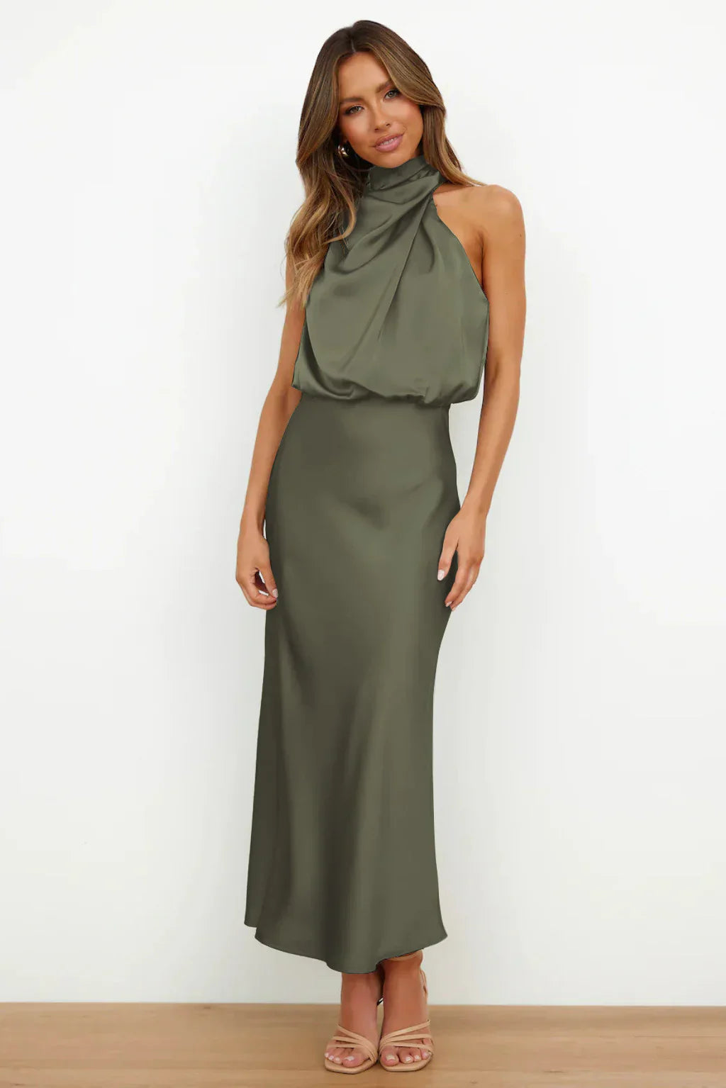 Rebecca | Halterneck Satin Maxikleid